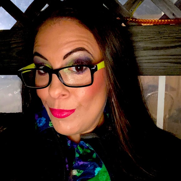 Meet your Posher, Bonnie - Picture 1 of 1